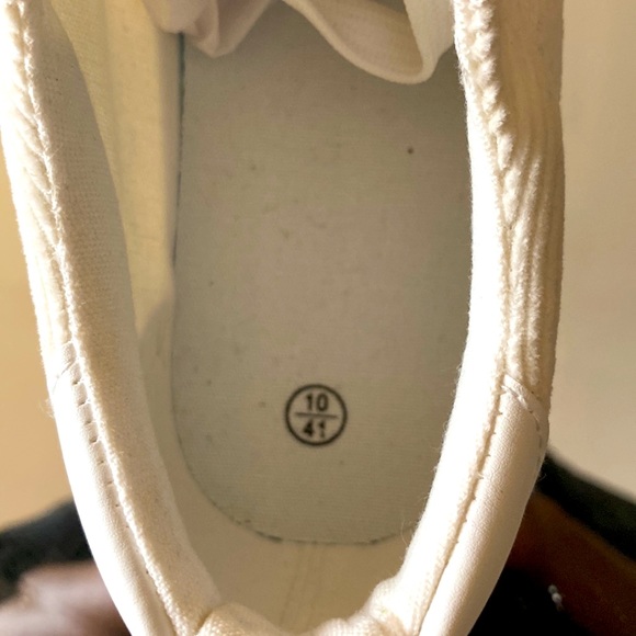 Beautiful white corduroy sneaker - Picture 3 of 6